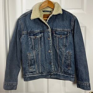 Levi’s Premium Sherpa-Lined Trucker Jacket • Size XS